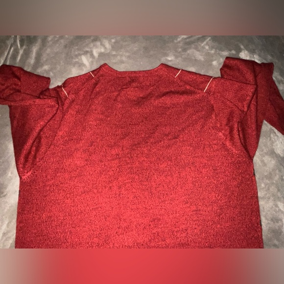 Men’s Dockers XL Red V-Neck Sweater with Gold & Black Stripes – Classic &‎ Cozy - Picture 9 of 11